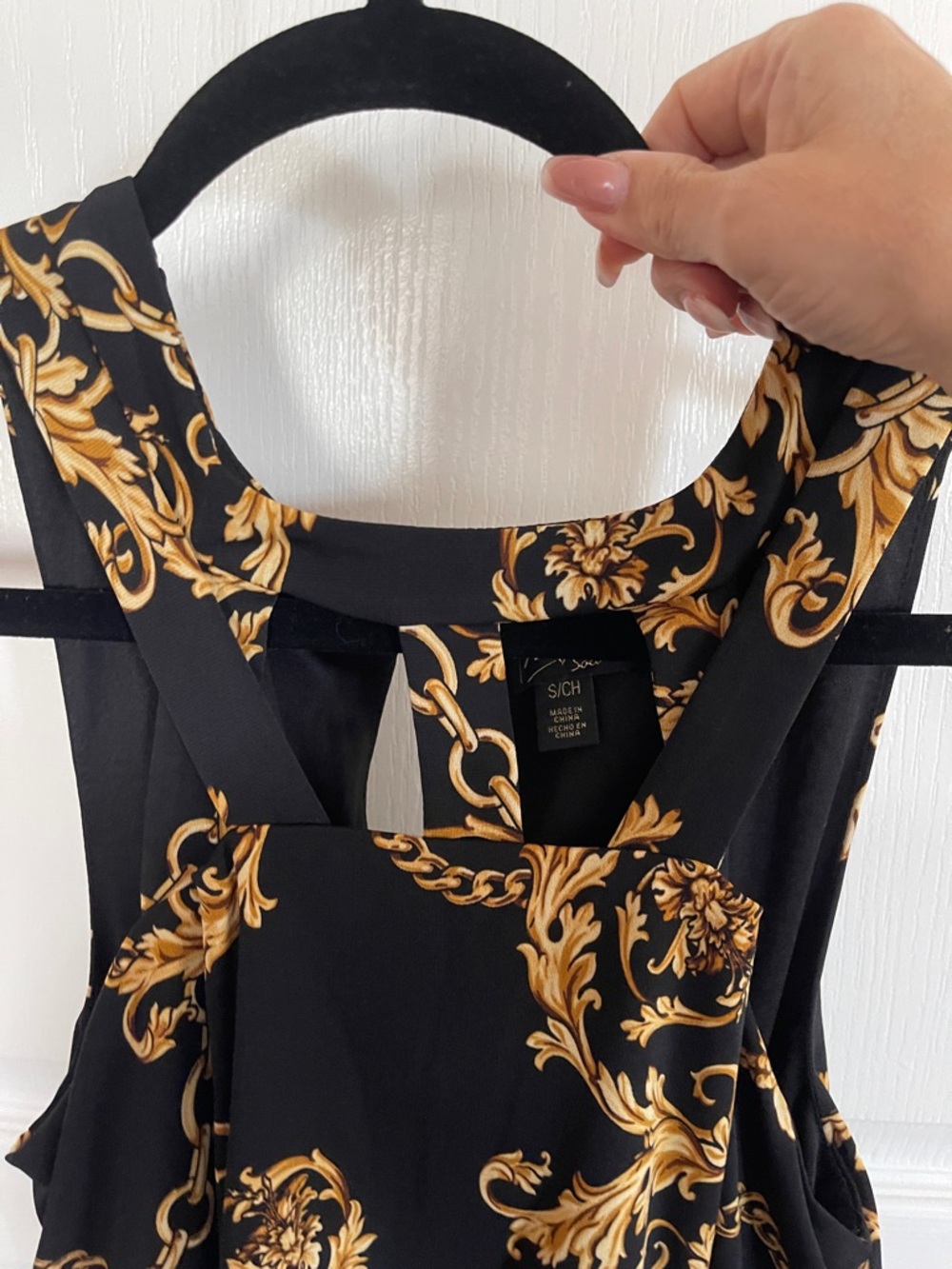 NWT $99 jumpsuit Black & Gold Chain-Print - Picture 4 of 6